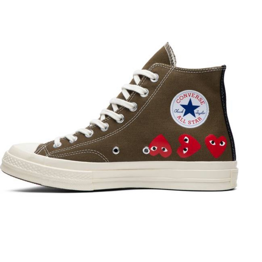 Converse PLAY CGD brown hearts